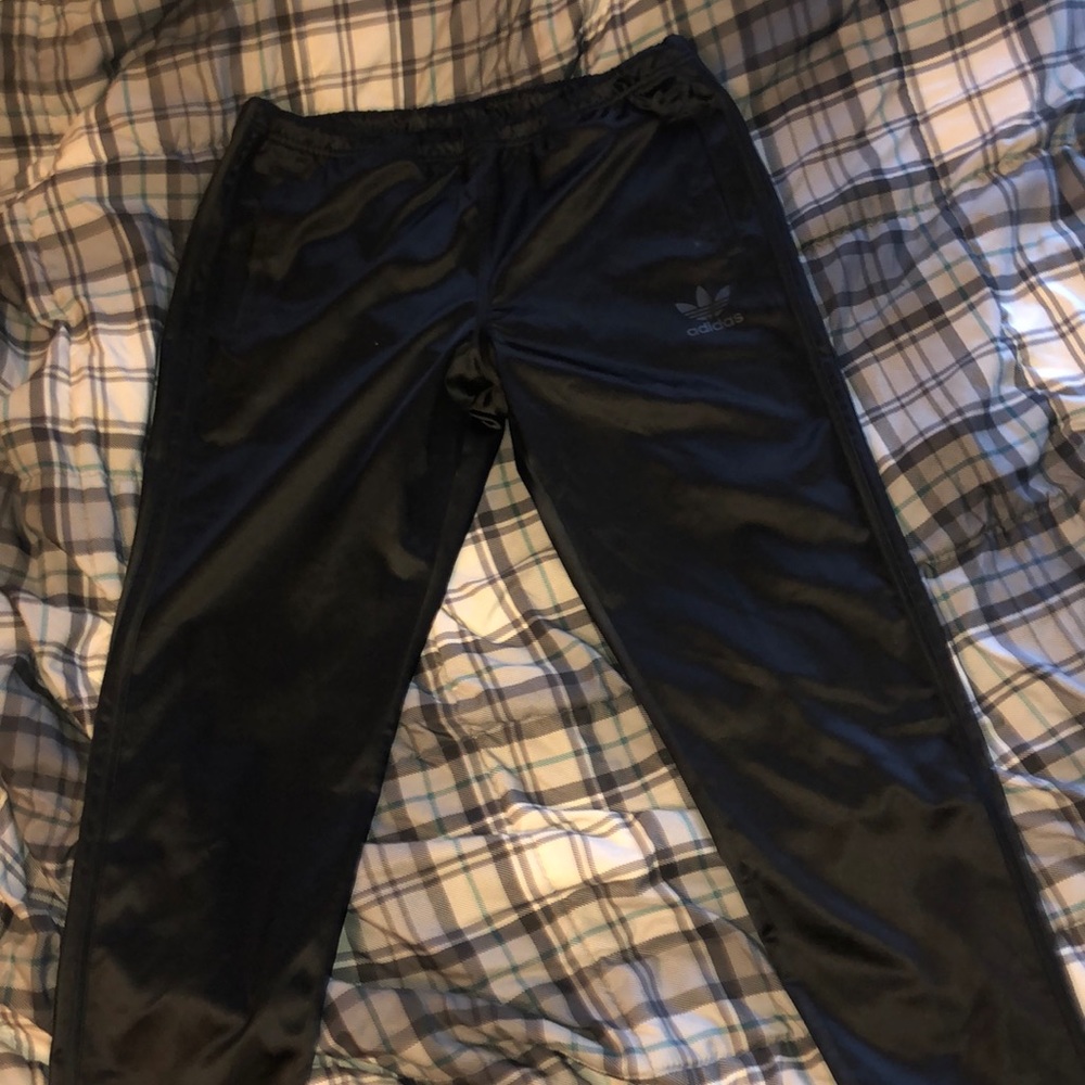 BRAND NEW adidas snap-off sweatpants men’s